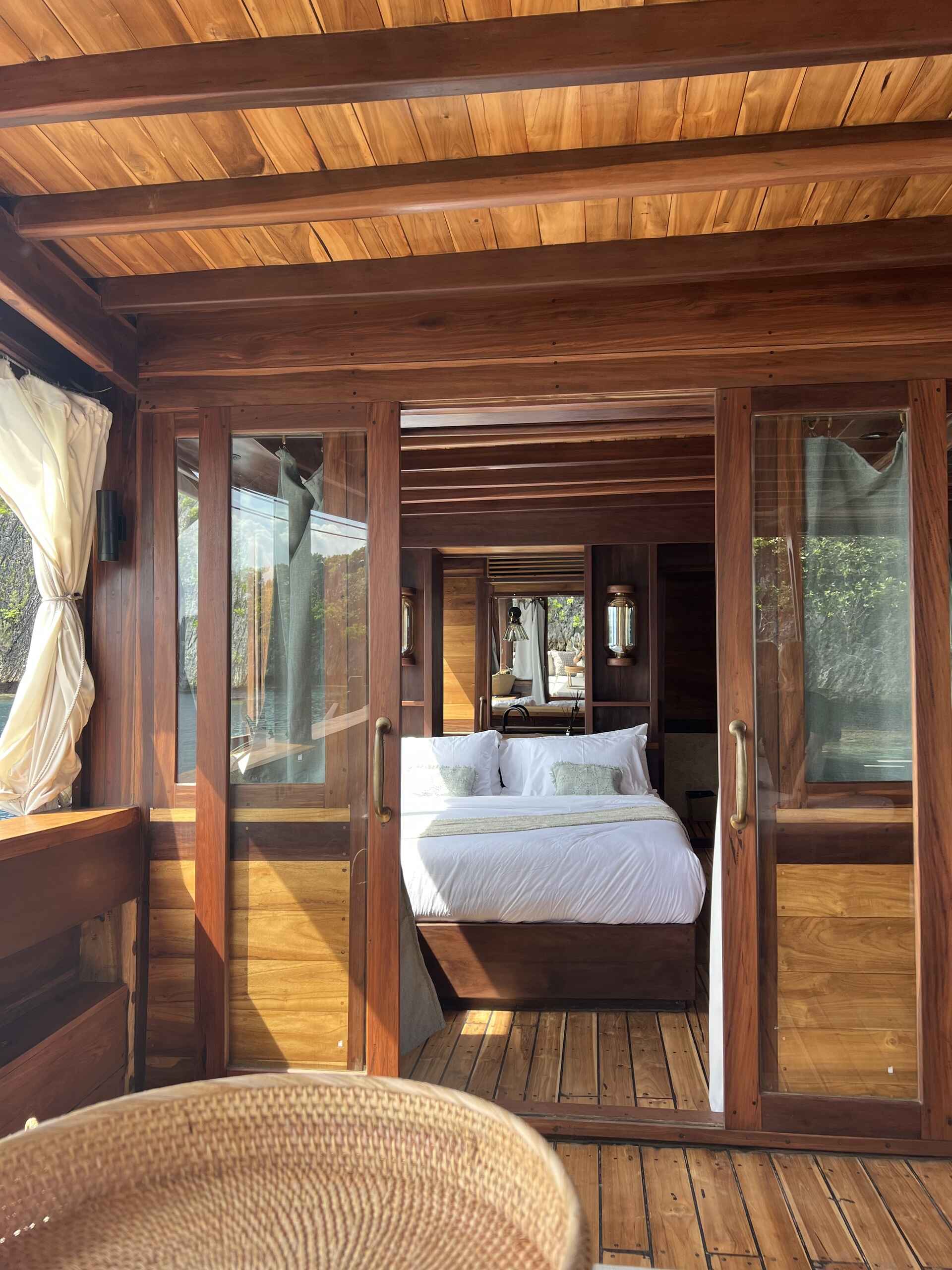 2024/02/Dewata_MasterCabin_01.jpg