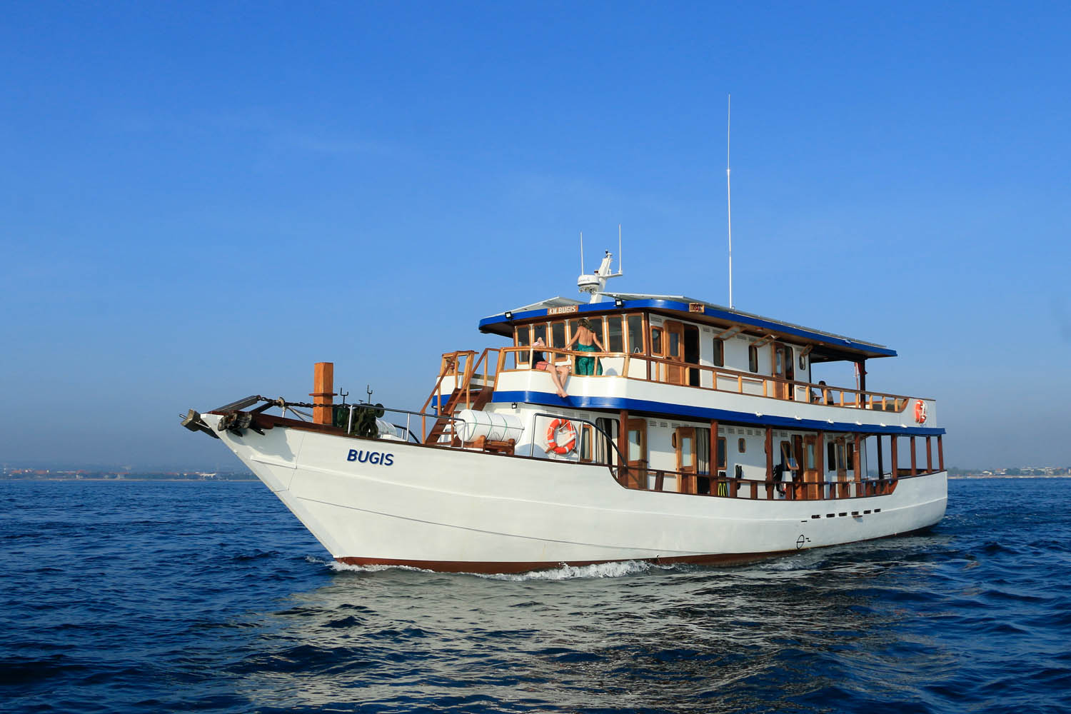 2024/11/Bugis-Boat-3.jpg