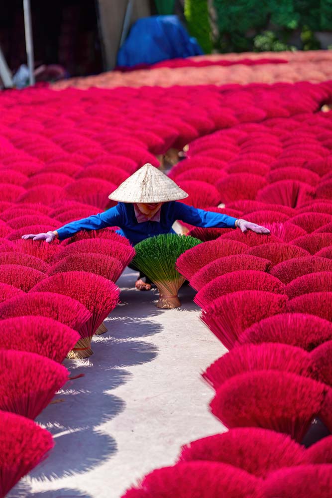2024/12/Vietnam-incense-quang-phu-cau-ung-hoa-hanoi.jpg